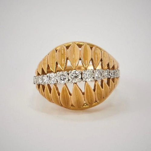 Bague 58 Bague coquillage en or jaune 18k, platine et diamants 58 Facettes LOT 3804