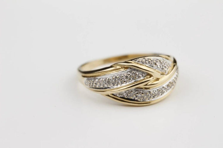 Bague 53 Bague en or bicolore 18 carats sertie de diamants 58 Facettes