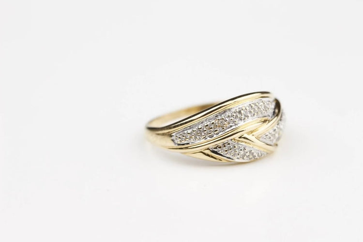Bague 53 Bague en or bicolore 18 carats sertie de diamants 58 Facettes