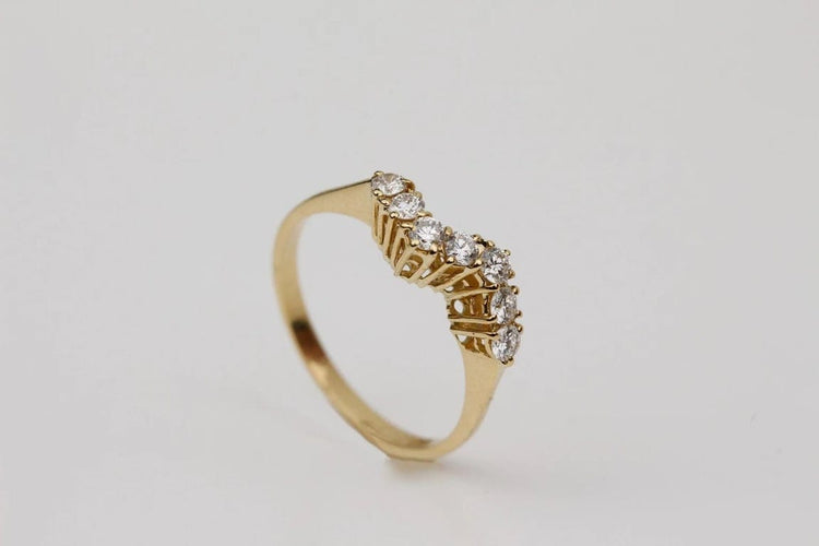 Bague 53 Bague vague en or jaune 18 carats et diamants 58 Facettes
