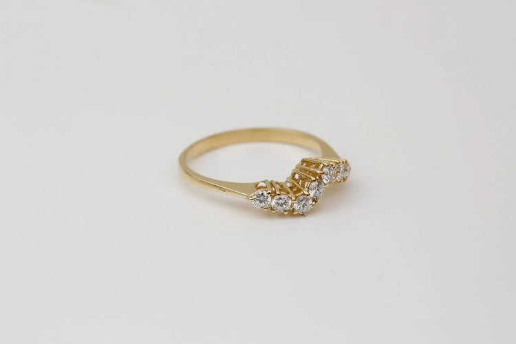 Bague 53 Bague vague en or jaune 18 carats et diamants 58 Facettes
