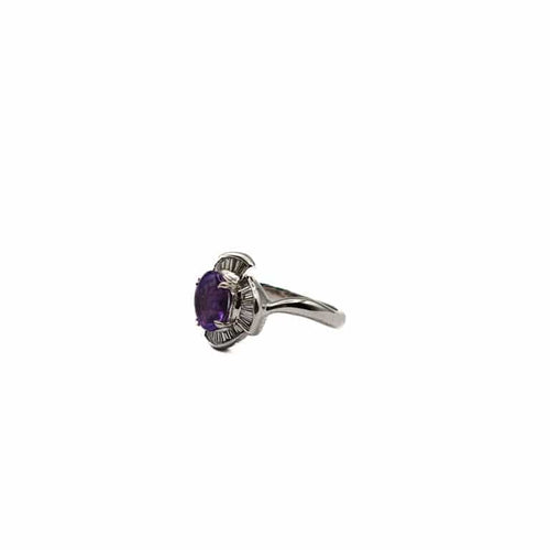 Bague 51.5 Bague en or blanc 18 carats à améthyste cabochon et diamants 58 Facettes 21020148