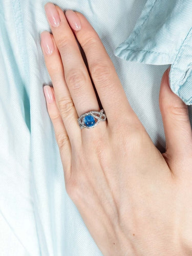 Bague 54 Bague entrelacée en or blanc et saphir 2,65 ct, diamants 58 Facettes 418 50066