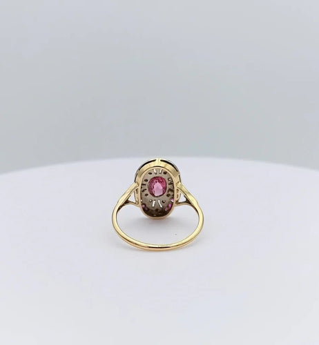Bague 52 Bague ovale fin XIXe en or 18k, rubis et diamants 58 Facettes
