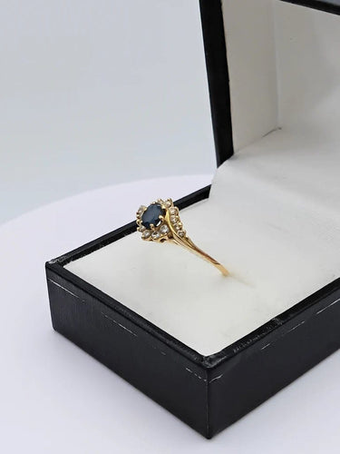 Bague 57 Bague tourbillon en or 18k, saphir et diamants 58 Facettes
