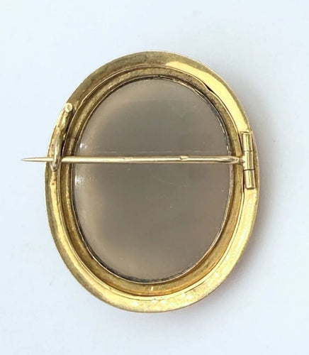Broche Broche camée ovale en agate sur or jaune 18K 58 Facettes
