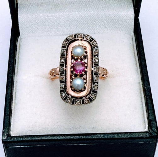 Bague 54 Bague XIXe siècle en or rose 18K sertie de rubis, perles et diamants 58 Facettes