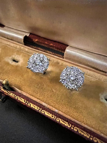 Boucles d'oreilles Boucles d’oreilles rondes en or blanc et diamants 1,6 ct 58 Facettes
