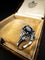 Bague 53 Bague en platine avec saphir et diamants 58 Facettes