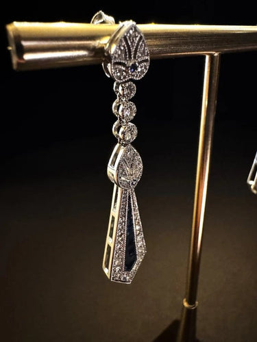 Boucles d'oreilles Boucles d'oreilles pendantes - Art déco en or blanc 18 carats, saphirs et diamants 58 Facettes
