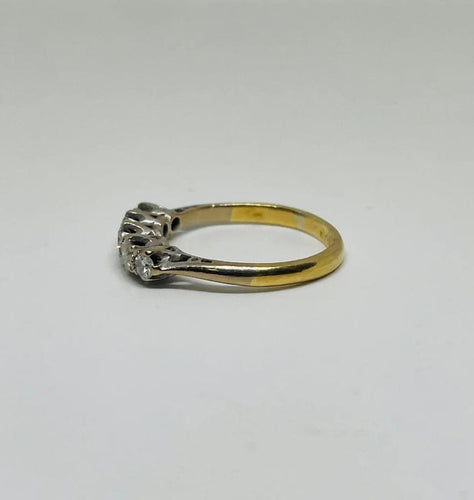 Bague 51.5 Bague en or jaune 750 sertie de 5 diamants 0,53 ct 58 Facettes
