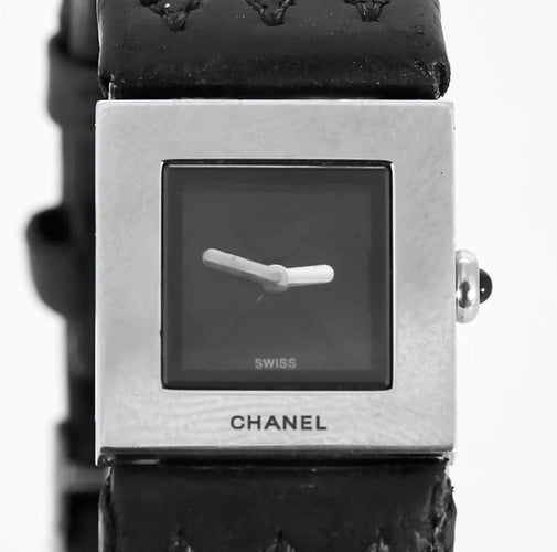 Montre Chanel - Montre vintage matelassée en acier et cuir noir 58 Facettes