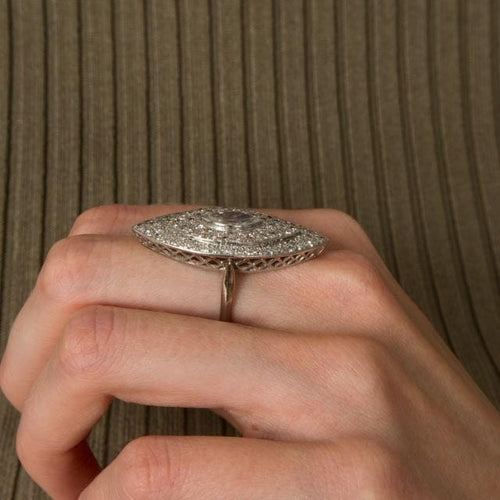 Bague 56 Bague marquise navette en or blanc 18 ct et diamants 58 Facettes HS20833
