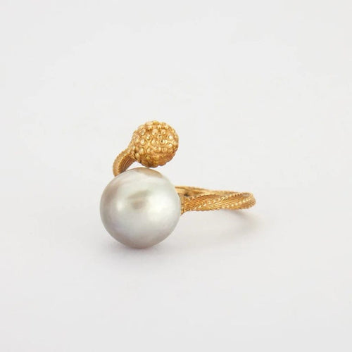 Bague 54 Bague en or jaune 18K avec perle South Sea 58 Facettes HS4288