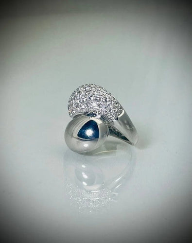 Bague 52 Bague pavée de diamants en or blanc 18 carats 58 Facettes