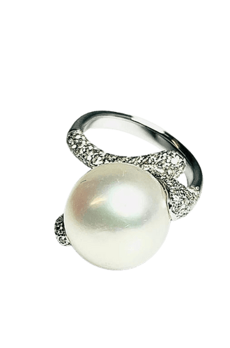 Bague 54 Bague perle des mers du Sud et diamants en or blanc 18 carats 58 Facettes