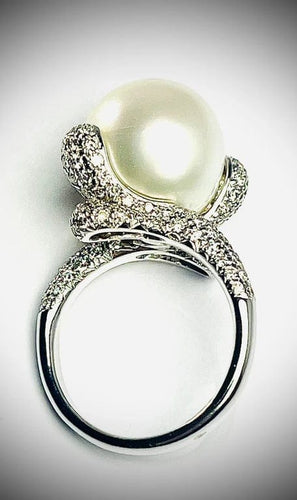 Bague 54 Bague perle des mers du Sud et diamants en or blanc 18 carats 58 Facettes