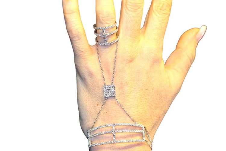 Bracelet 57 Bracelet-bague - Bracelet-bague en or blanc 18 carats et diamants 58 Facettes fbb