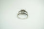 Bague 48 Bague marguerite en or blanc 18 k et diamants 58 Facettes SQ8512637