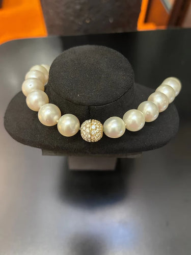 06b126b9-b69a-4591-6732-7a9f25622d00