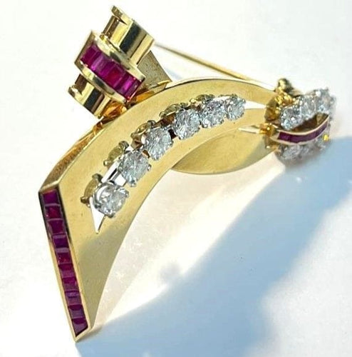 Broche Lackritz - Broche ruban en or jaune, rubis et diamants 58 Facettes 248596