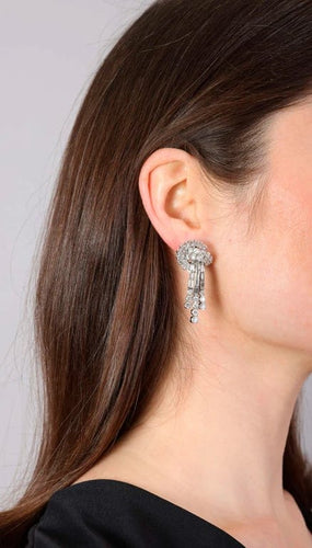 Boucles d'oreilles Pendants d’oreilles nœuds stylisés en platine et or blanc avec diamants 58 Facettes 258844