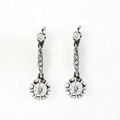 Boucles d'oreilles Dormeuses anciennes en or 18 carats bicolore et diamants 58 Facettes