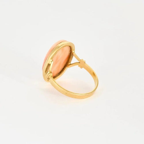 Bague 53 Bague cabochon corail peau d’ange en or jaune 18 carats 58 Facettes