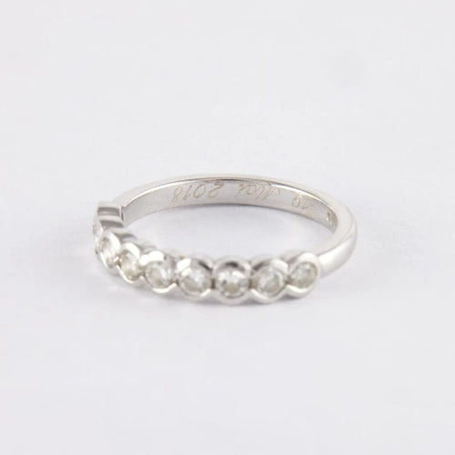 Bague 50 Demi-alliance - Bague en or gris 750 sertie clos de diamants 58 Facettes 750