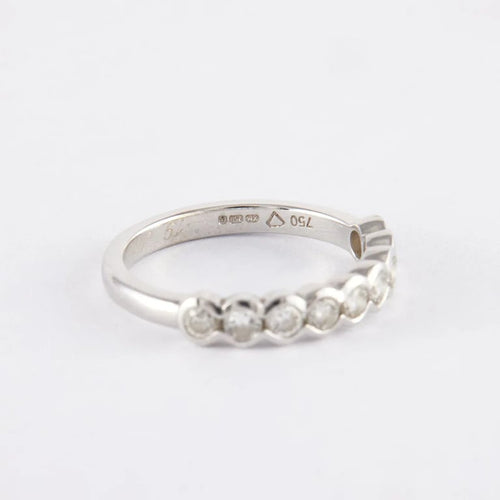 Bague 51 Demi-alliance - Bague en or gris 750 sertie de diamants 58 Facettes