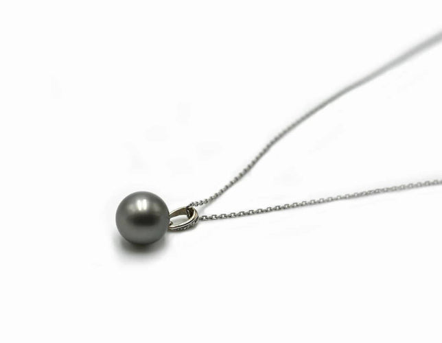Collier Collier en or blanc 18 carats avec perle de Tahiti 58 Facettes