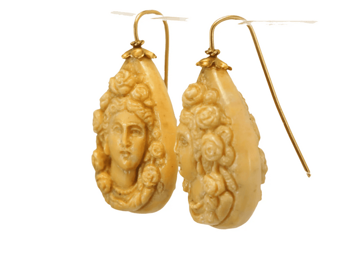Boucles d'oreilles Boucles d'oreilles antiques en or 14 carats et camées de lave 58 Facettes 7438
