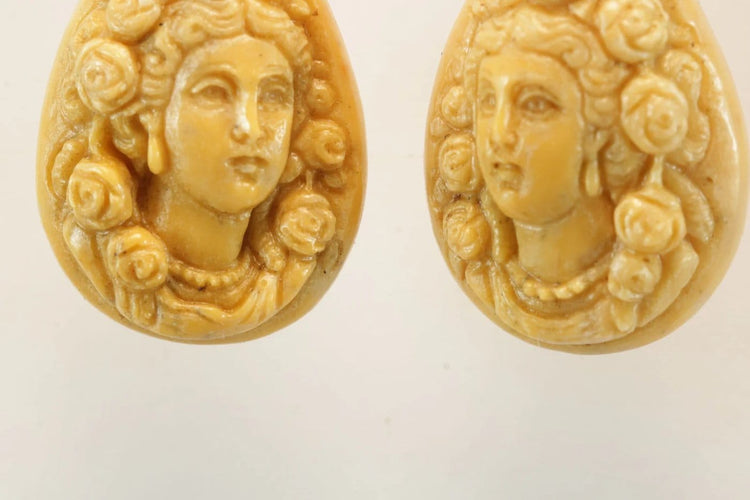 Boucles d'oreilles Boucles d'oreilles antiques en or 14 carats et camées de lave 58 Facettes 7438