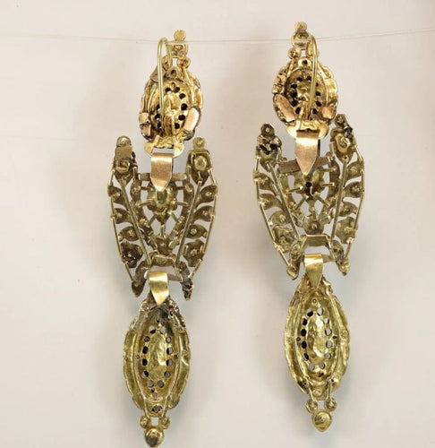 Boucles d'oreilles Boucles d'oreilles pendeloques ibériques - Or jaune 18 carats, émeraudes et diamants 58 Facettes 7616