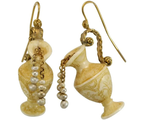 Boucles d'oreilles Boucles d’oreilles antiques en ivoire sculpté et or 14 carats 58 Facettes 7602