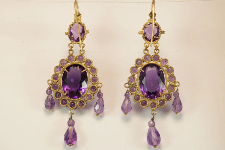 Boucles d'oreilles Boucles d'oreilles girandole anciennes en or 14 carats et améthystes 58 Facettes 7622