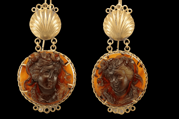 Boucles d'oreilles Boucles d’oreilles anciennes - Camées en écaille et or 14K 58 Facettes 7634