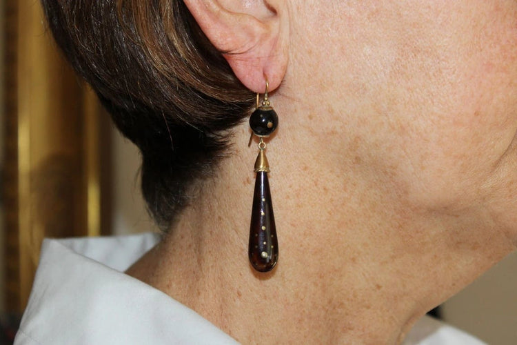 Boucles d'oreilles Boucles d’oreilles anciennes en or, piqué sur écaille de tortue 58 Facettes 7410