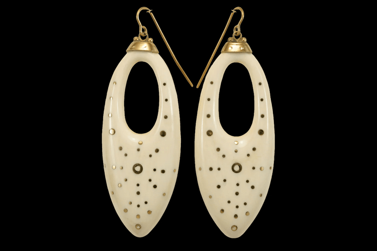 Boucles d'oreilles Boucles d'oreilles créoles anciennes en or jaune 14 carats et ivoire 58 Facettes 7662