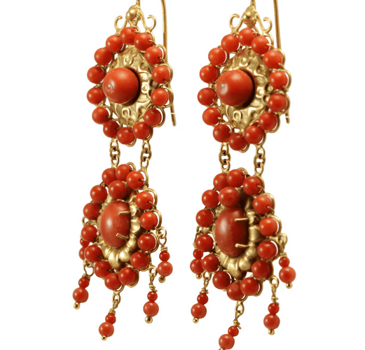 Boucles d'oreilles Boucles d’oreilles antiques en or jaune 14 carats et corail rouge 58 Facettes 7666