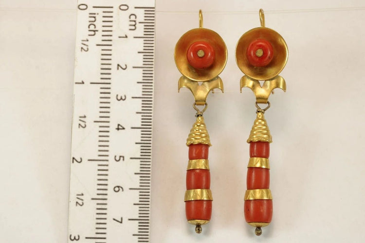 Boucles d'oreilles Boucles d’oreilles anciennes en or 14 carats et corail rouge 58 Facettes 7672