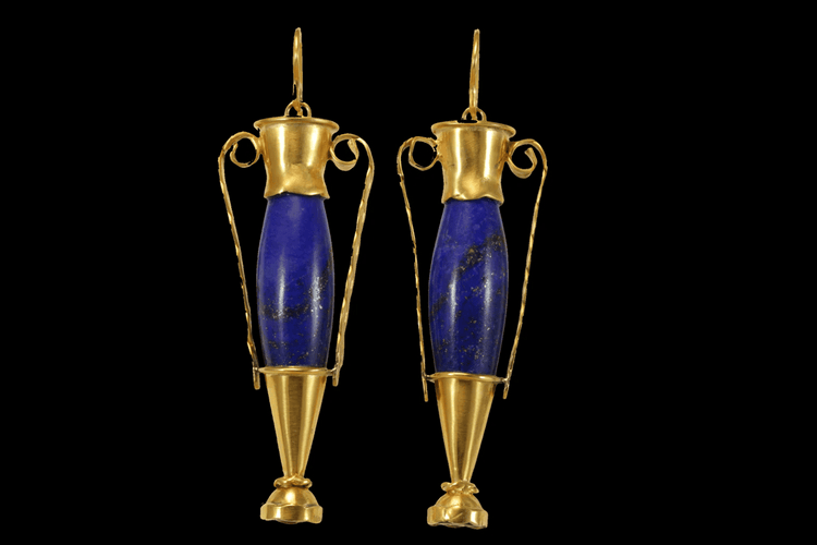 Boucles d'oreilles Castellani - Boucles d’oreilles amphores en or jaune et lapis-lazuli 58 Facettes 7684