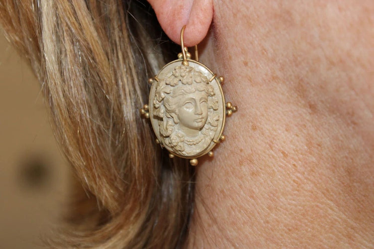 Boucles d'oreilles Boucles d’oreilles - Camées de lave en or 14 carats 58 Facettes 7680