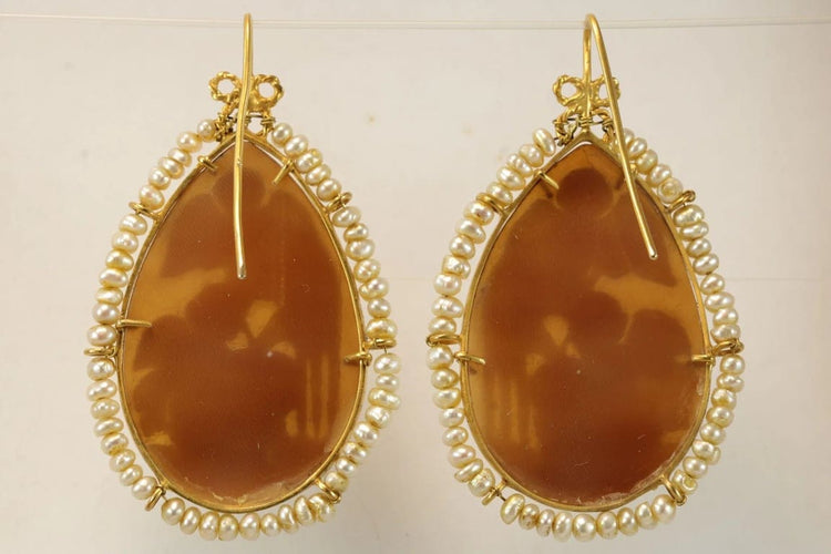 Boucles d'oreilles Boucles d'oreilles anciennes - Camées en sardonyx en or jaune 14 carats 58 Facettes 7682