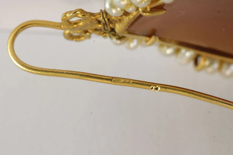Boucles d'oreilles Boucles d'oreilles anciennes - Camées en sardonyx en or jaune 14 carats 58 Facettes 7682