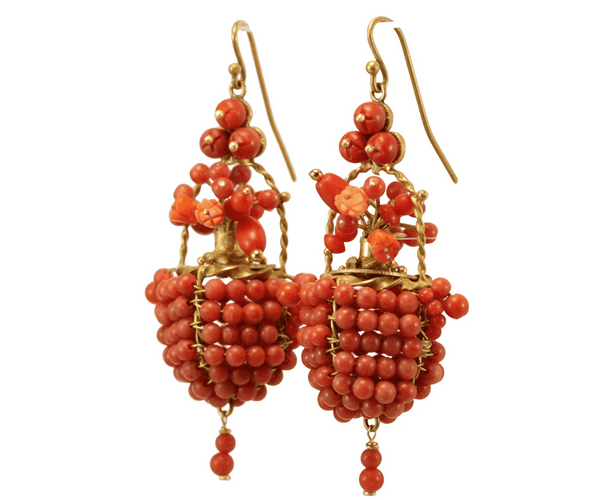 Boucles d'oreilles Boucles d'oreilles anciennes - Paniers en or jaune 14 carats et corail 58 Facettes 7714