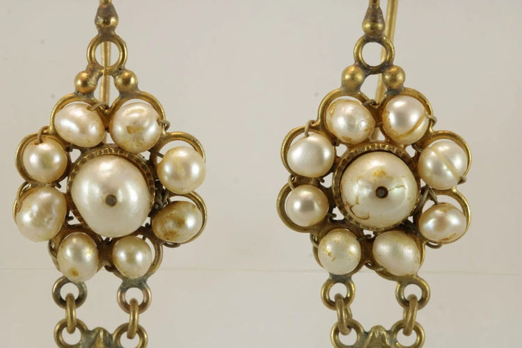 Boucles d'oreilles Boucles d'oreilles anciennes en or jaune 14 carats et perles 58 Facettes 7702
