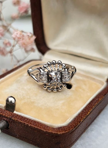 e535c0e1-cb62-4129-be73-118eb5d10800