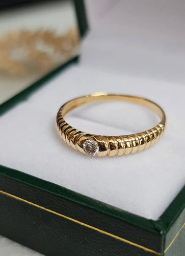 Bague 55.5 Bague en or jaune 18 carats sertie d’un diamant taille brillant 58 Facettes 669