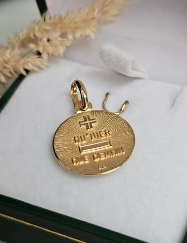 77e30004-7e62-426f-76df-544d48913800